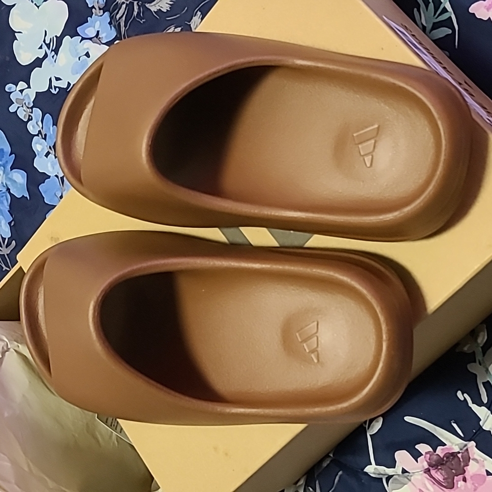 Yeezy Slide
